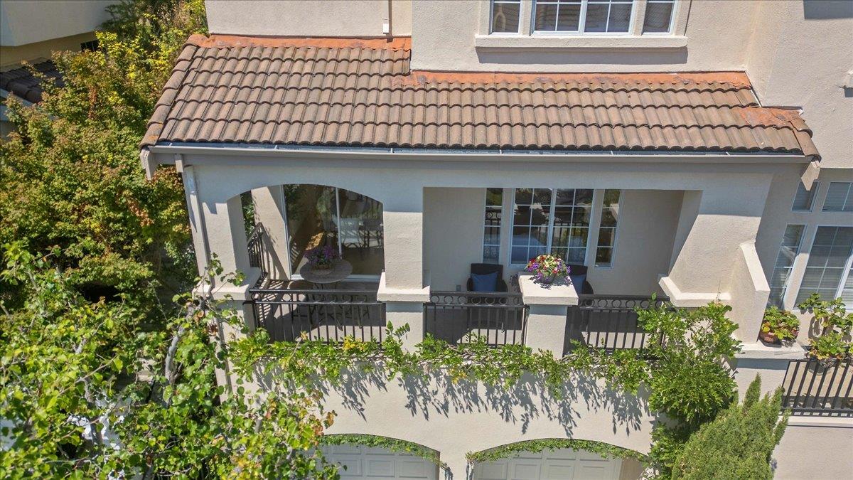 14 Arroyo View Circle