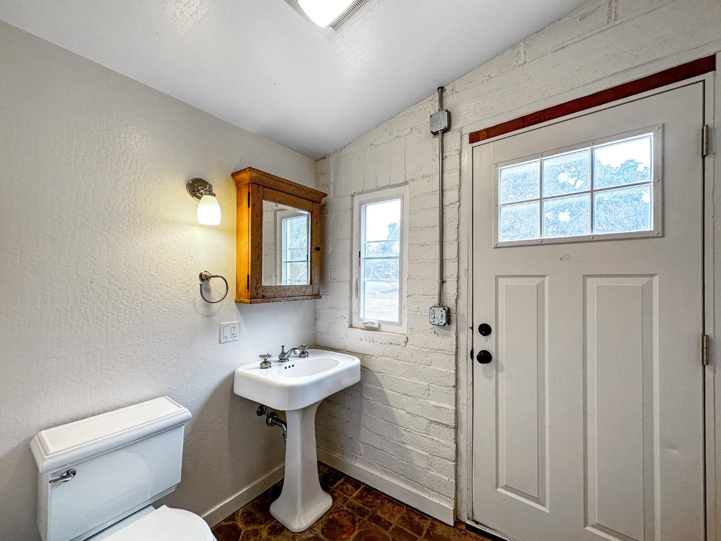 19532 Natoma Oaks Lane