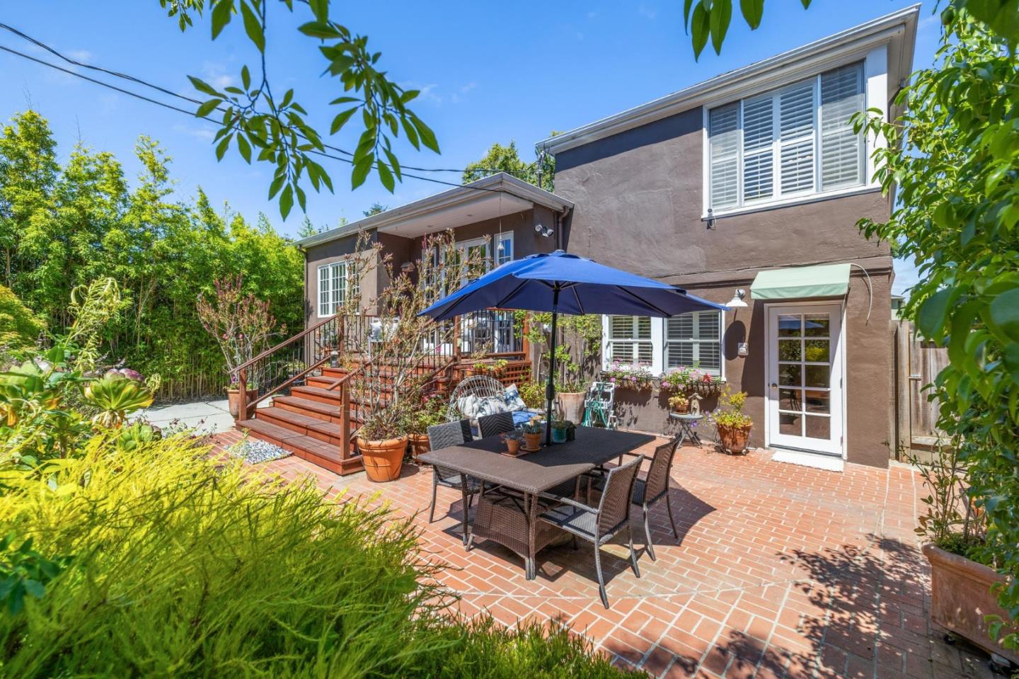 729 Plymouth Way
