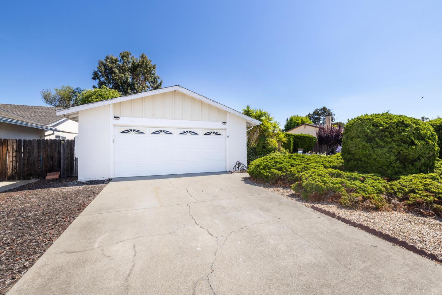 327 Chesapeake Avenue