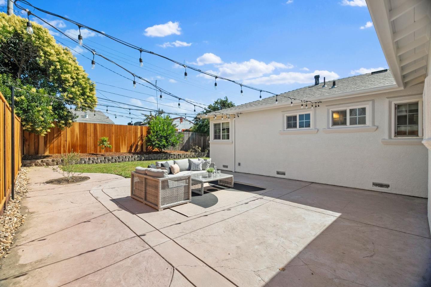 3006 Warrington Avenue