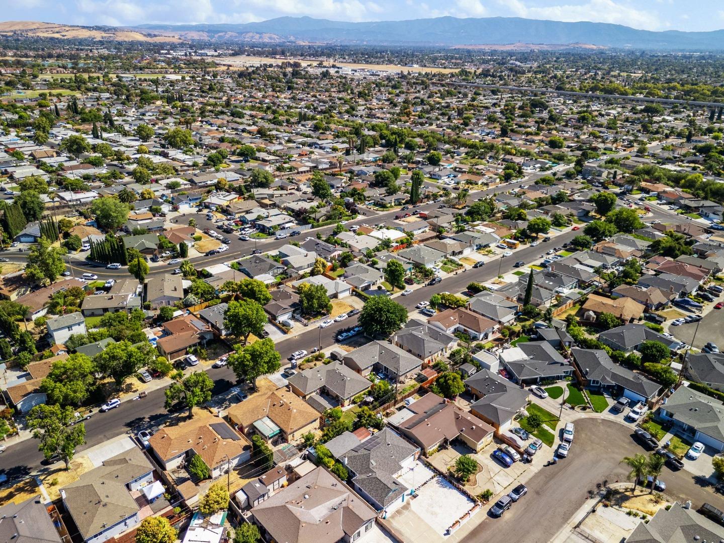 3006 Warrington Avenue