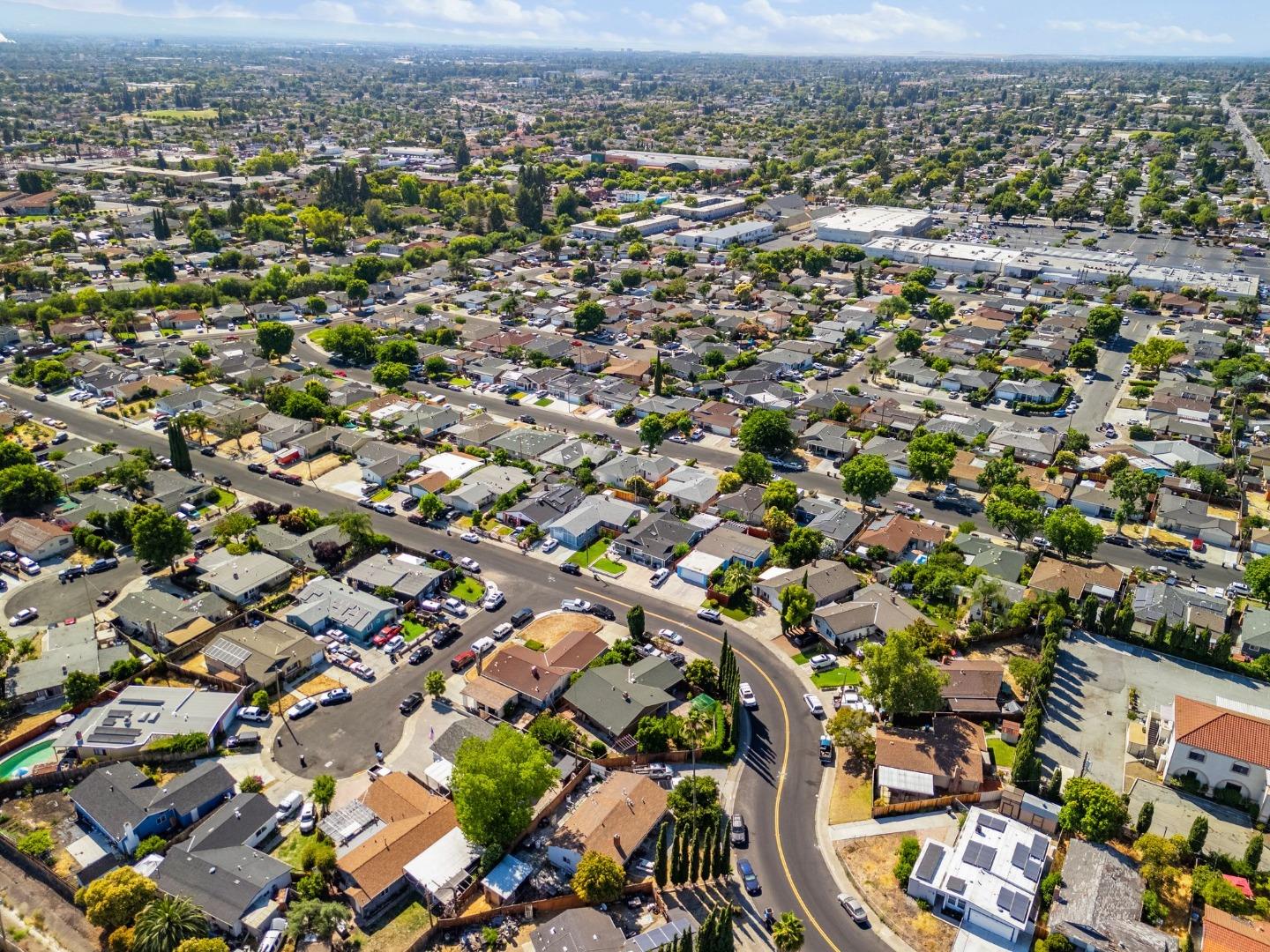 3006 Warrington Avenue