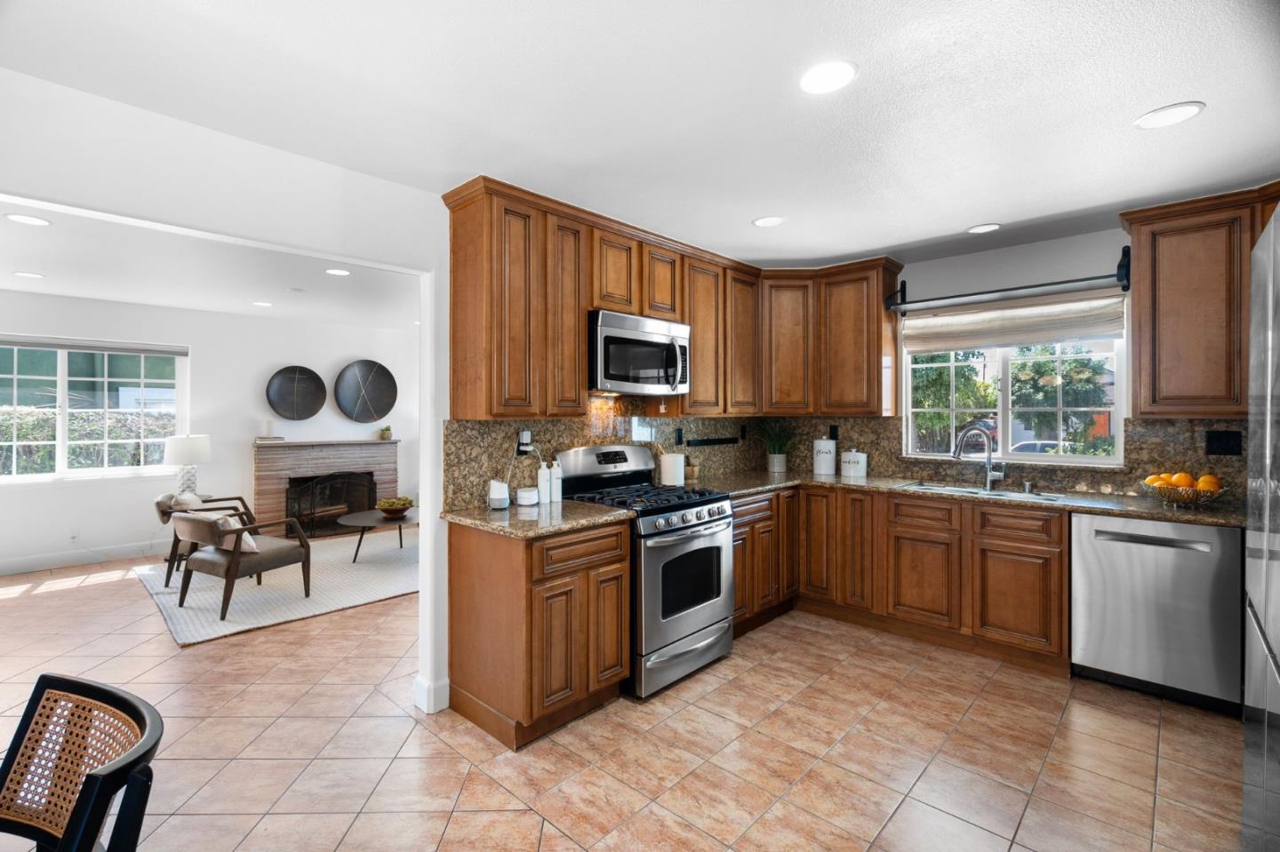 3006 Warrington Avenue