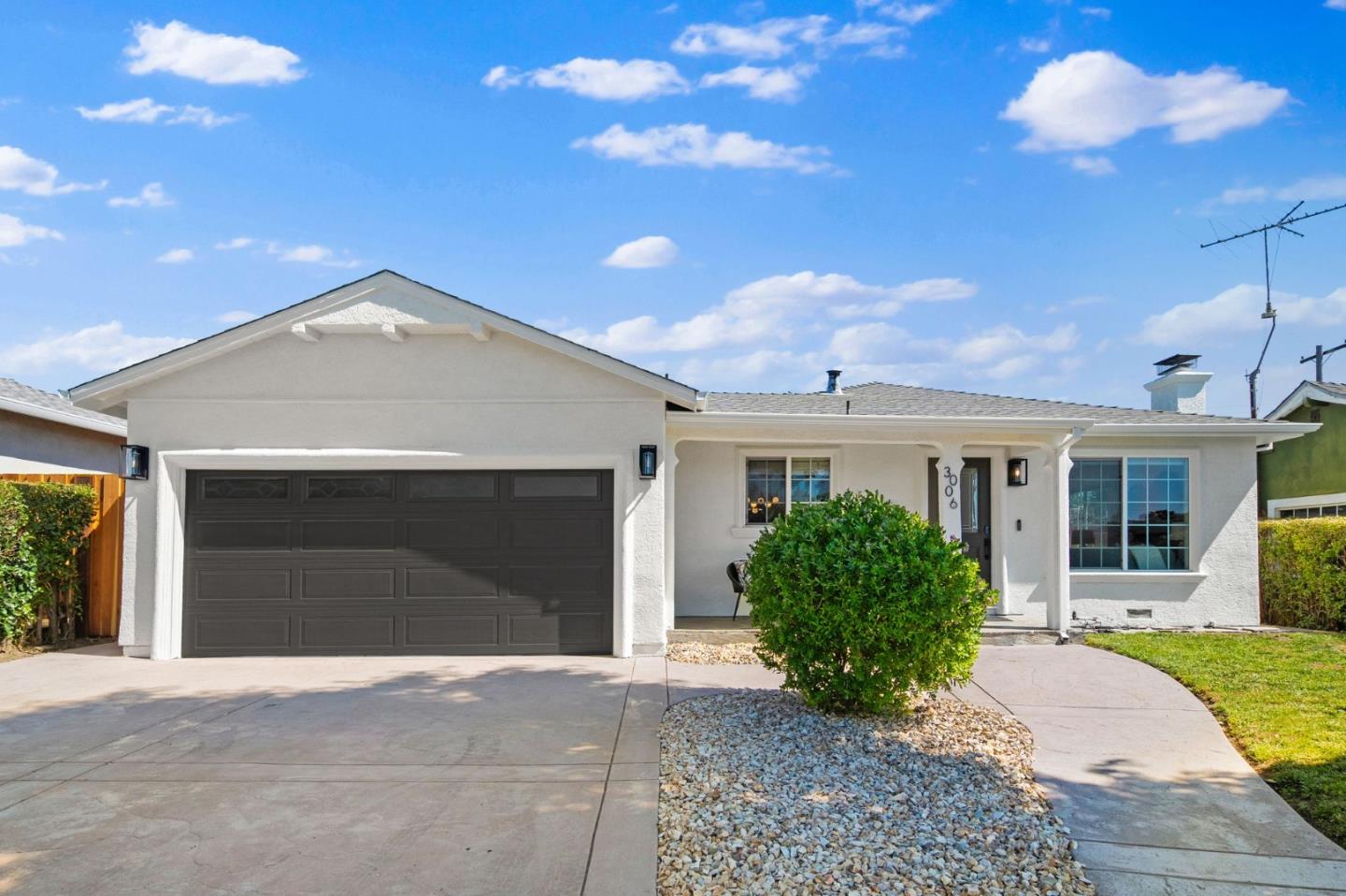 3006 Warrington Avenue