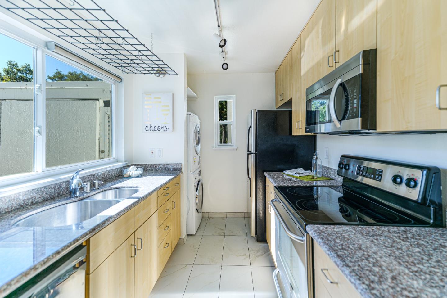 1919 Alameda De Las Pulgas 26