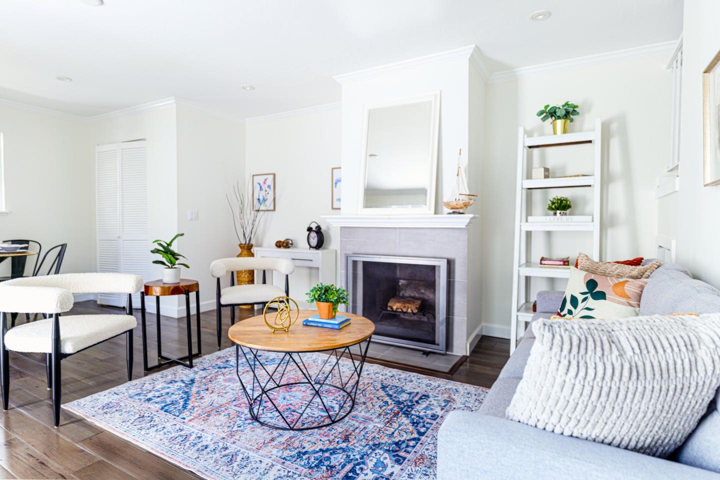 1919 Alameda De Las Pulgas 26