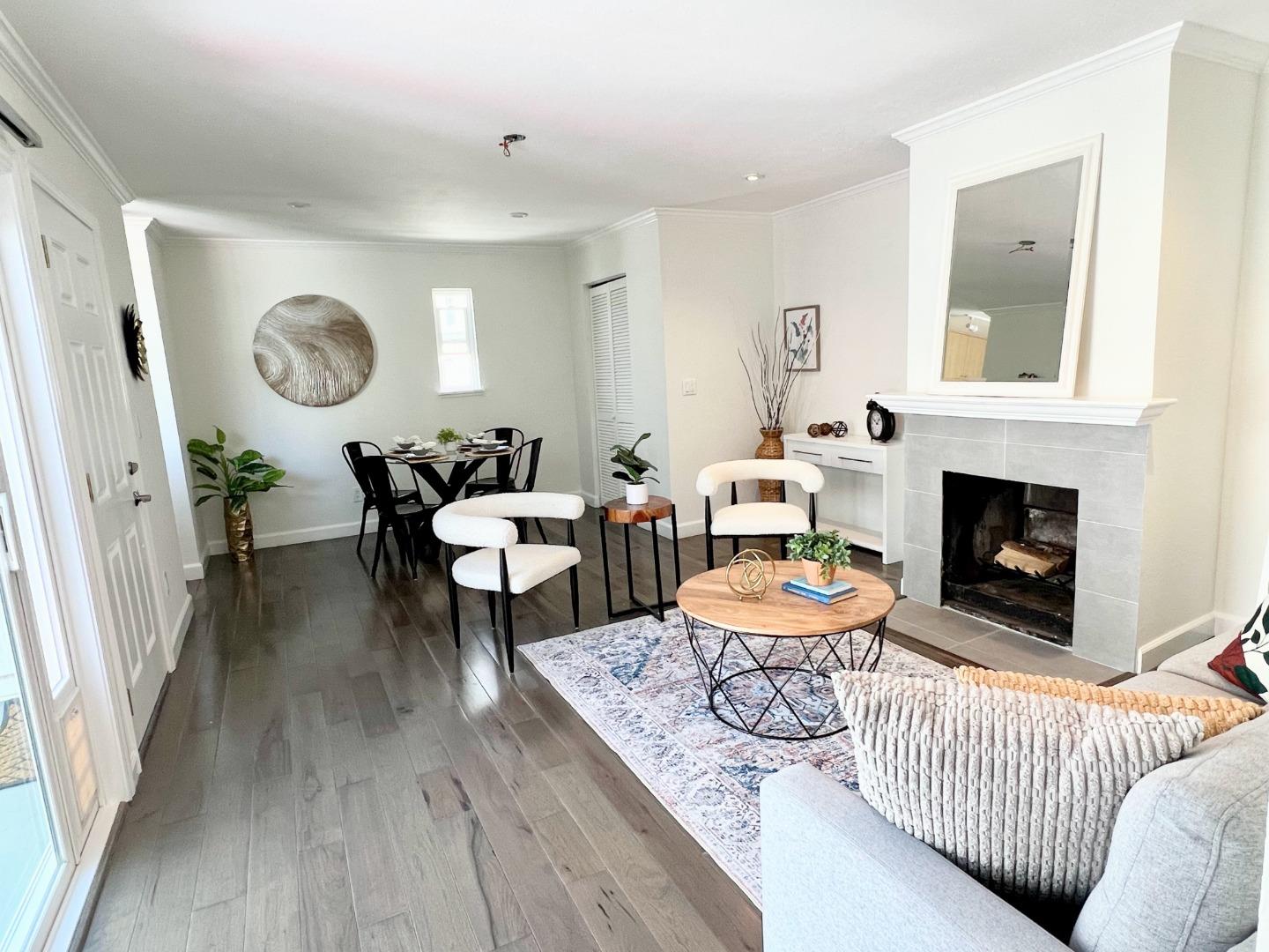 1919 Alameda De Las Pulgas 26