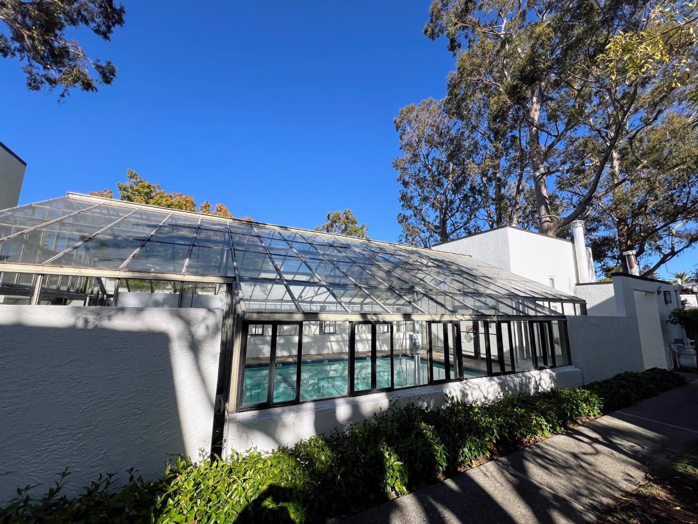 1919 Alameda De Las Pulgas 26