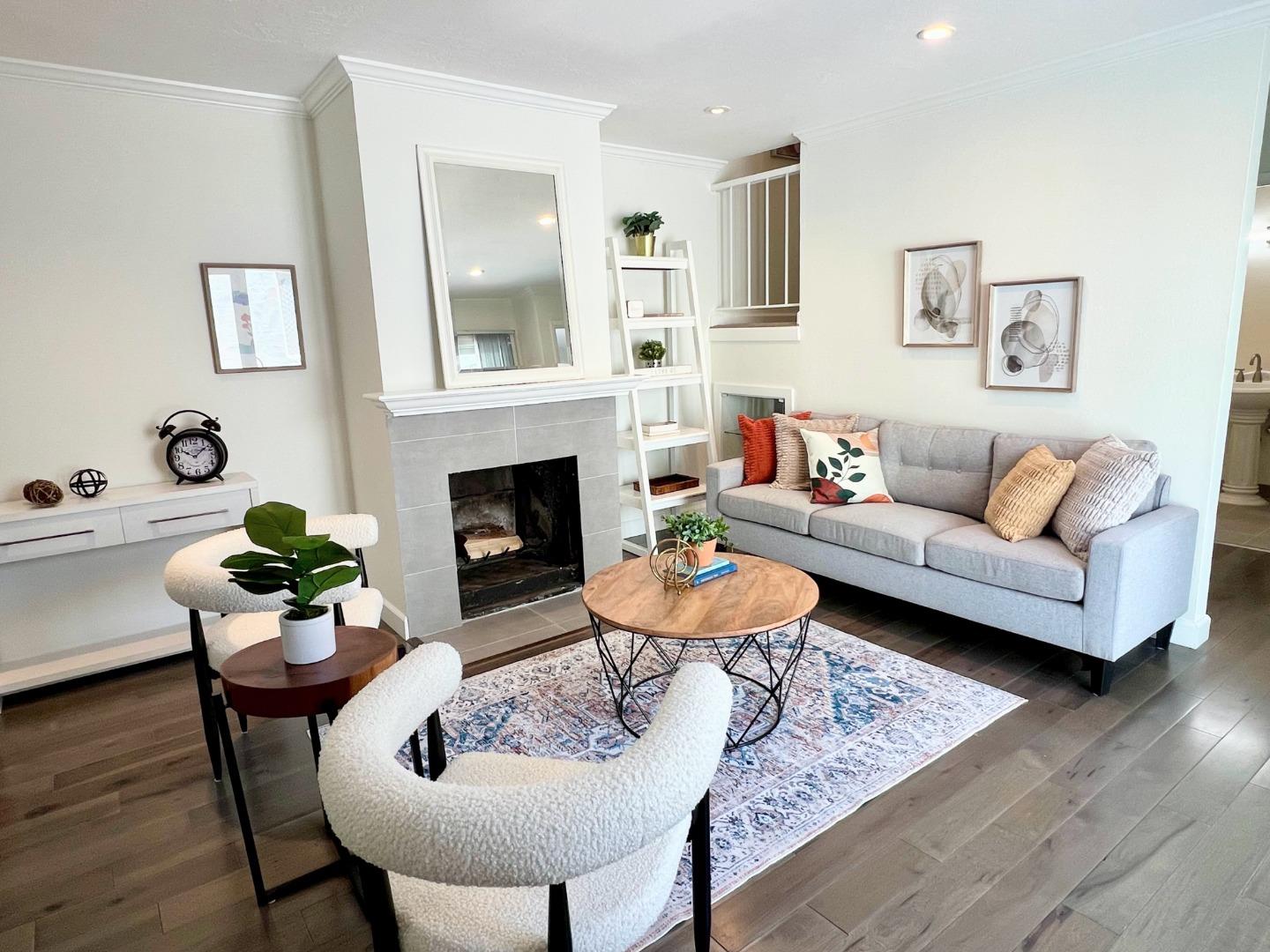 1919 Alameda De Las Pulgas 26