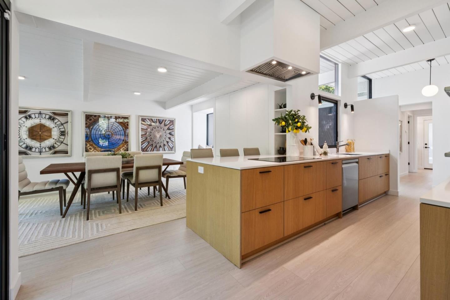 1651 Lexington