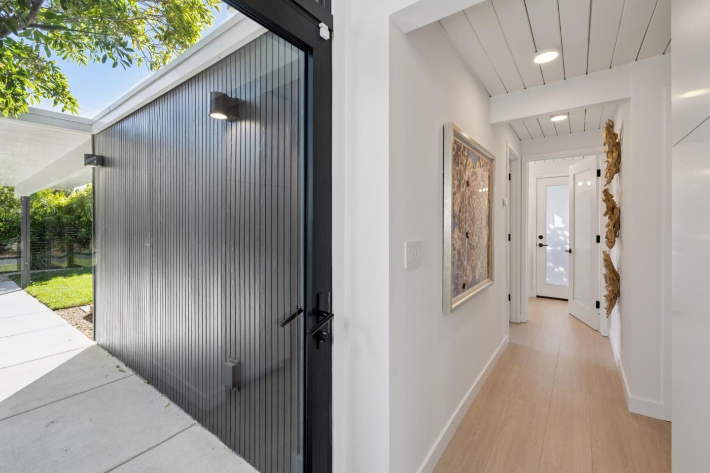 1651 Lexington