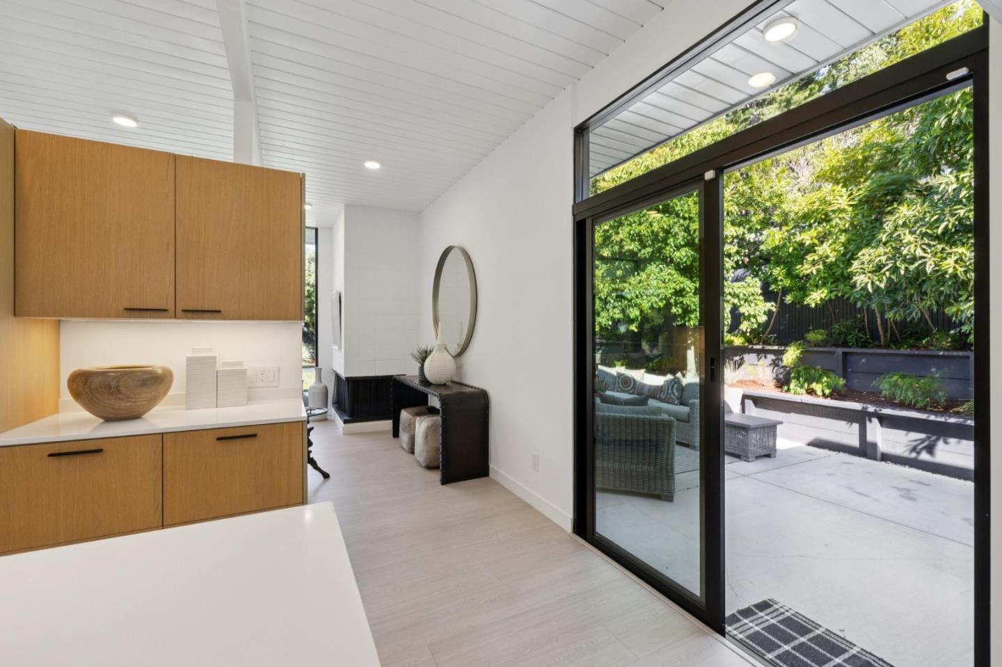 1651 Lexington