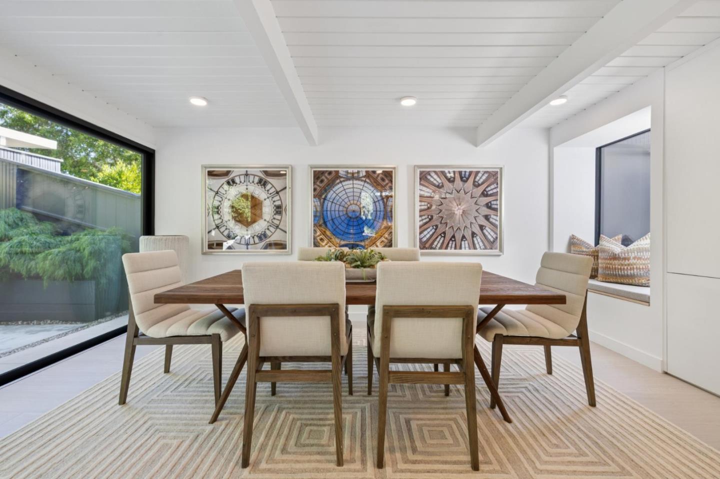 1651 Lexington