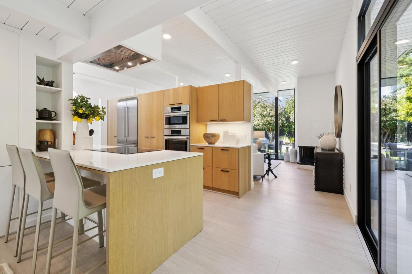 1651 Lexington