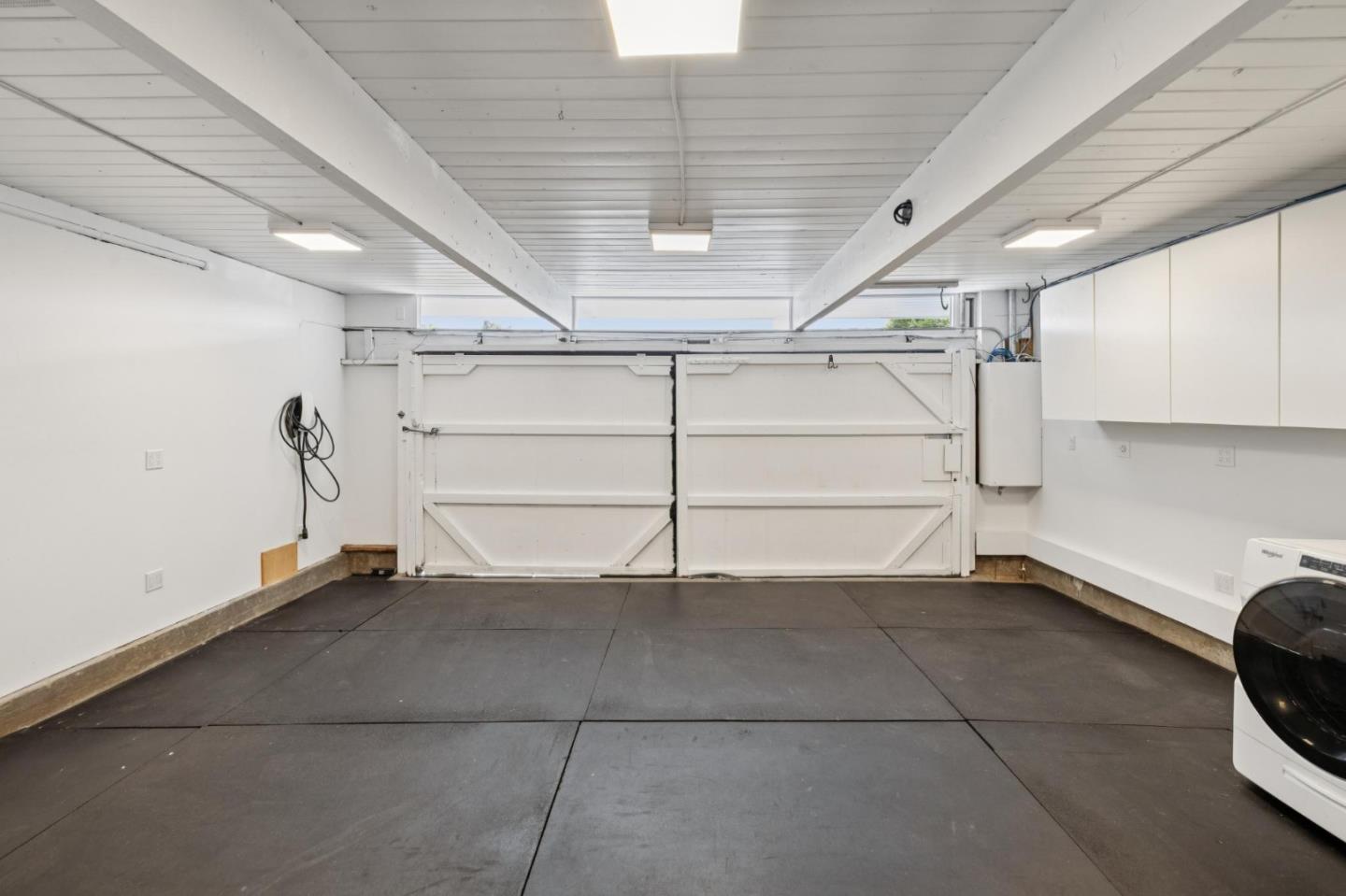 1651 Lexington