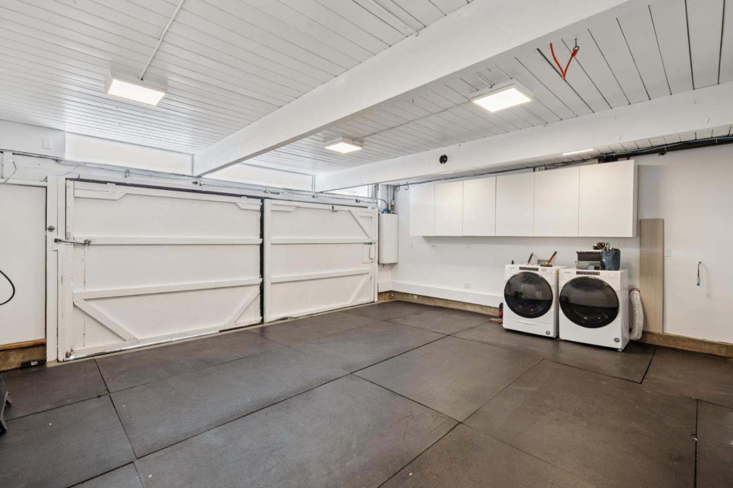 1651 Lexington