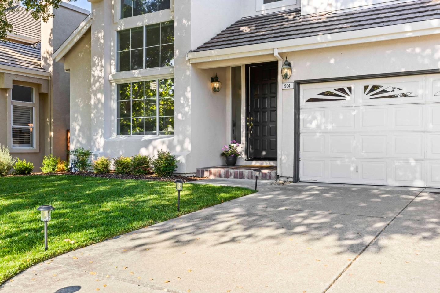 904 Capri Drive