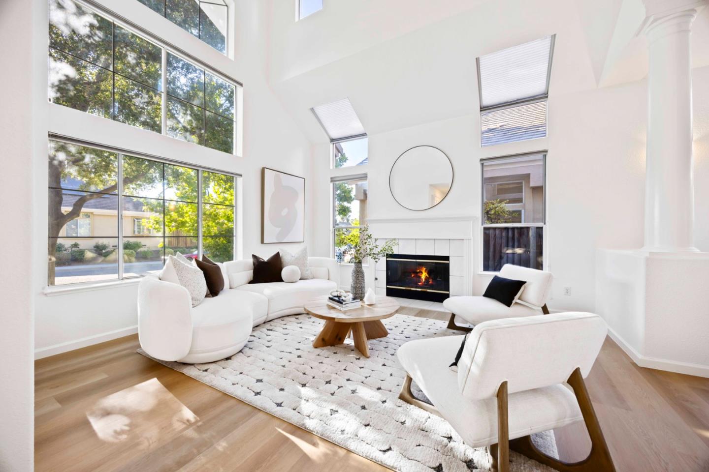 904 Capri Drive