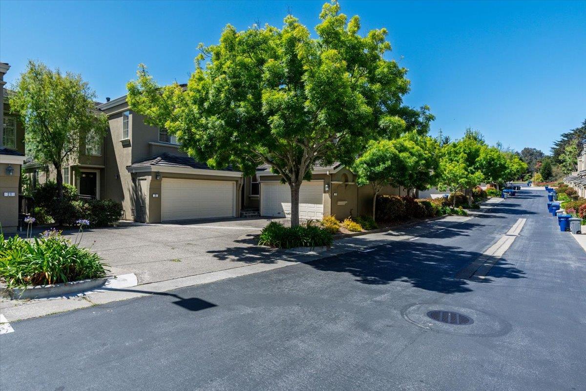 25 Windcrest Lane