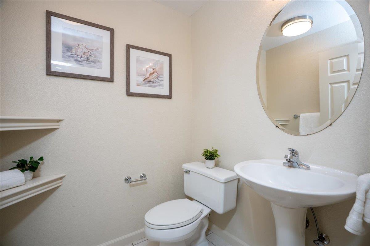 25 Windcrest Lane