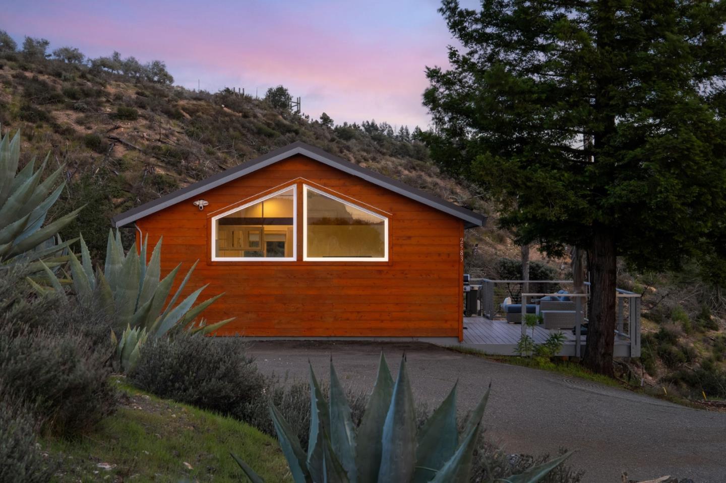 2583 Trinity Road
