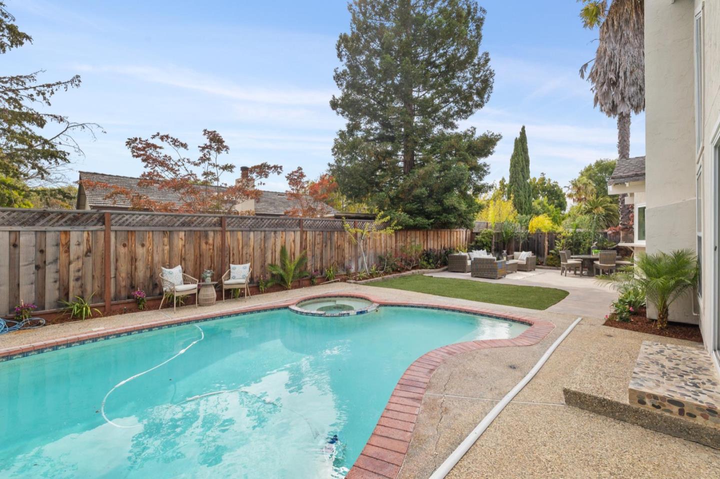 561 Anchor Circle