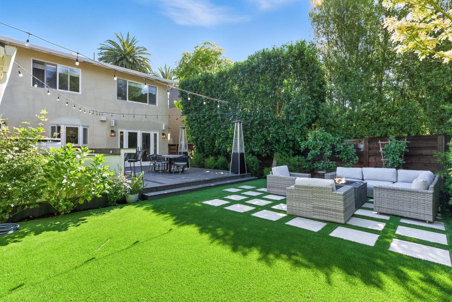 1427 Paloma Avenue