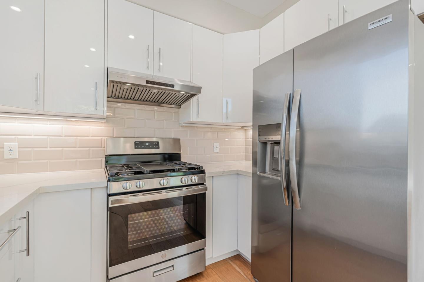 1667 Avenue 301