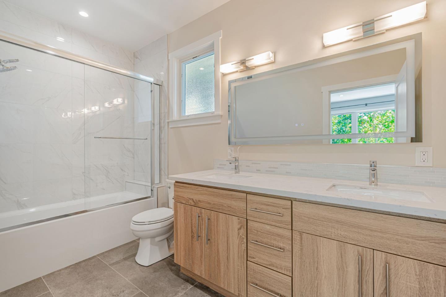 1667 Avenue 301