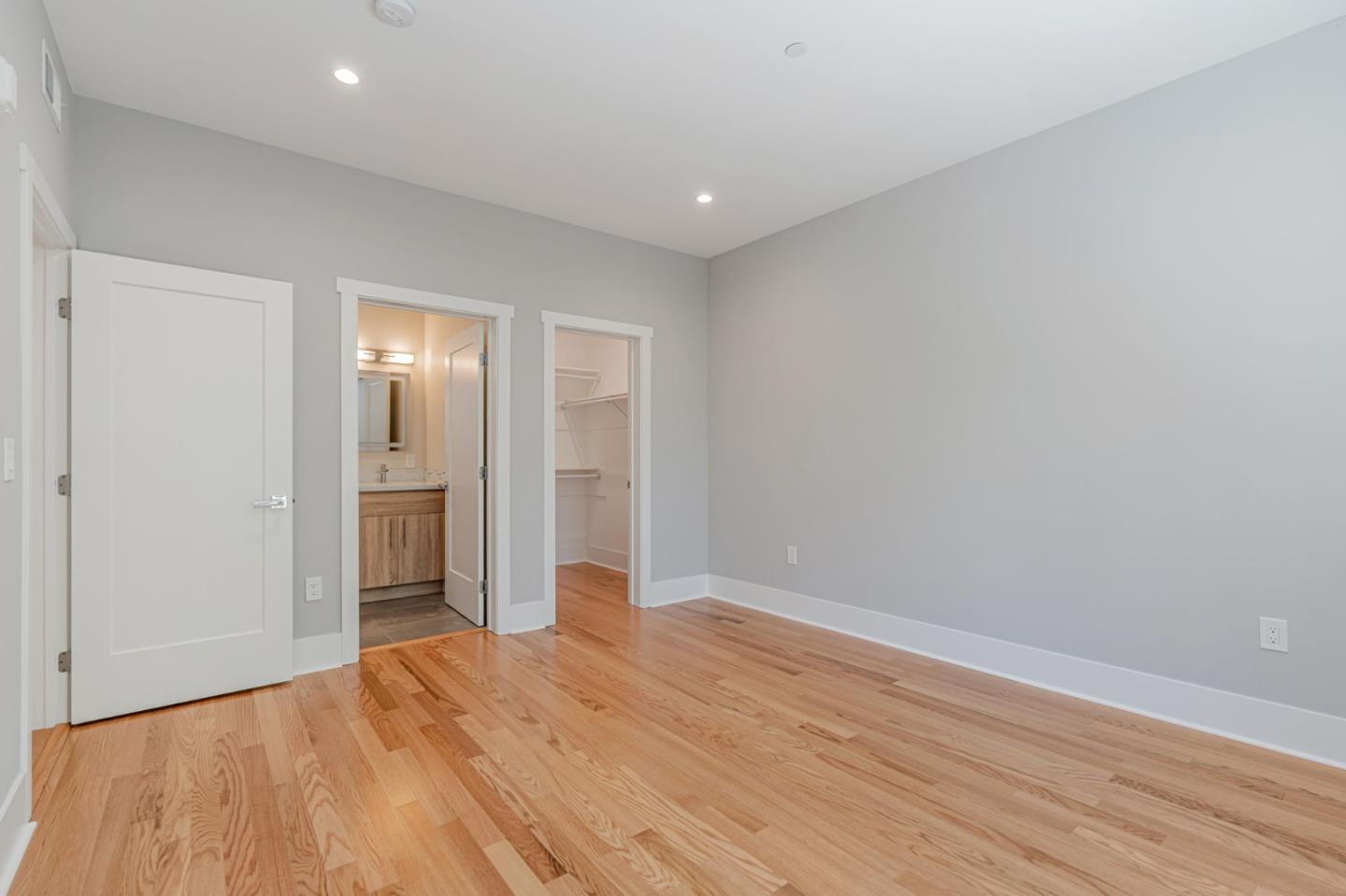 1667 Avenue 301