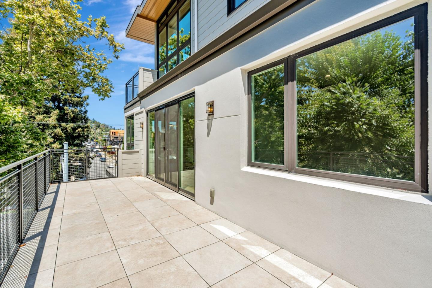 1667 Avenue 301