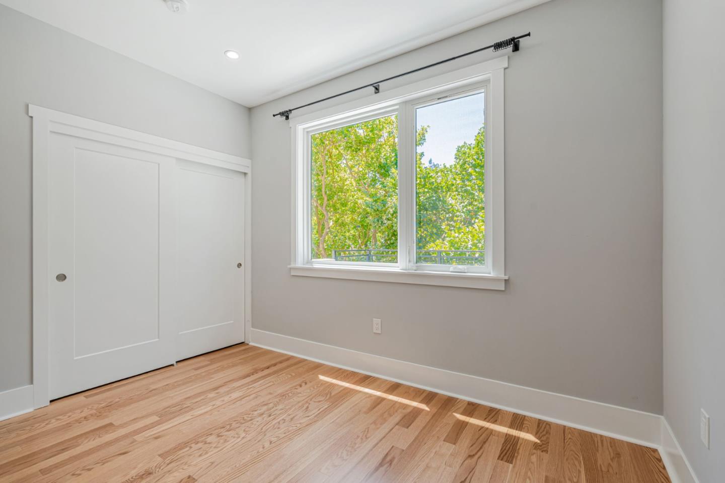 1667 Avenue 301