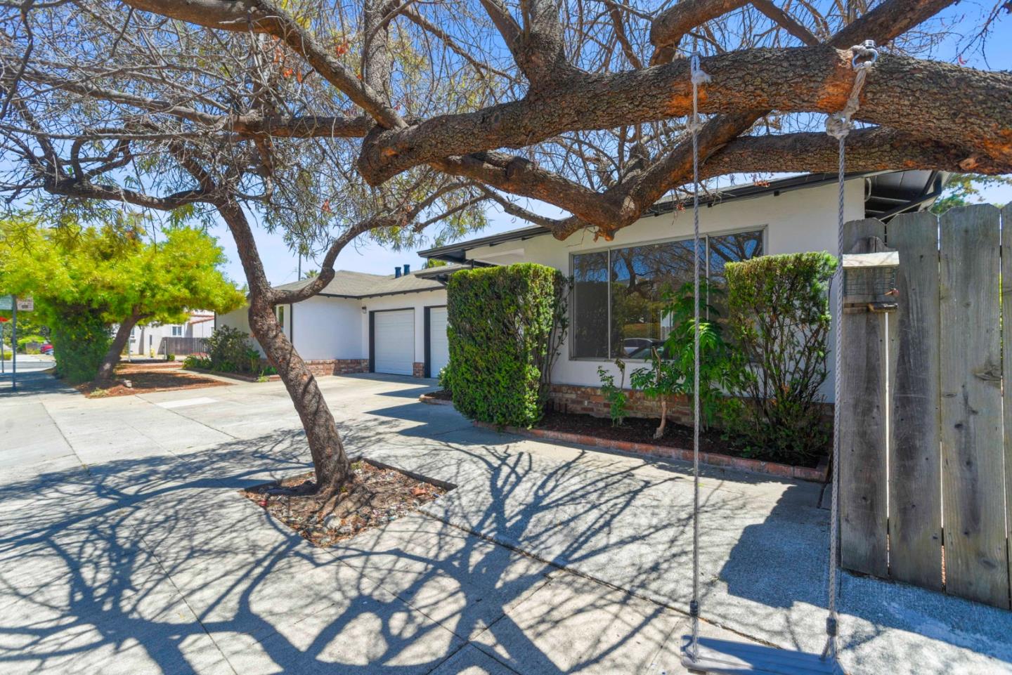 1002 South Delaware Street