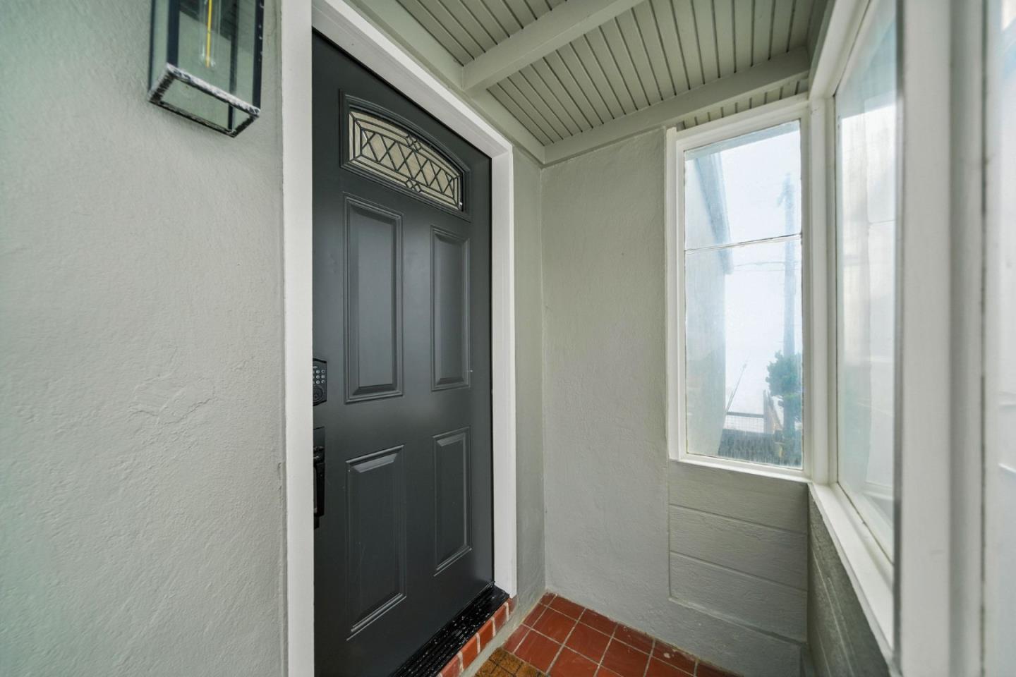 896 Skyline Drive