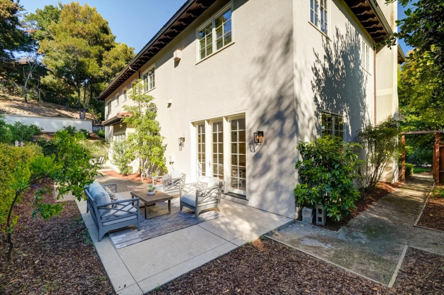 2855 Churchill Drive