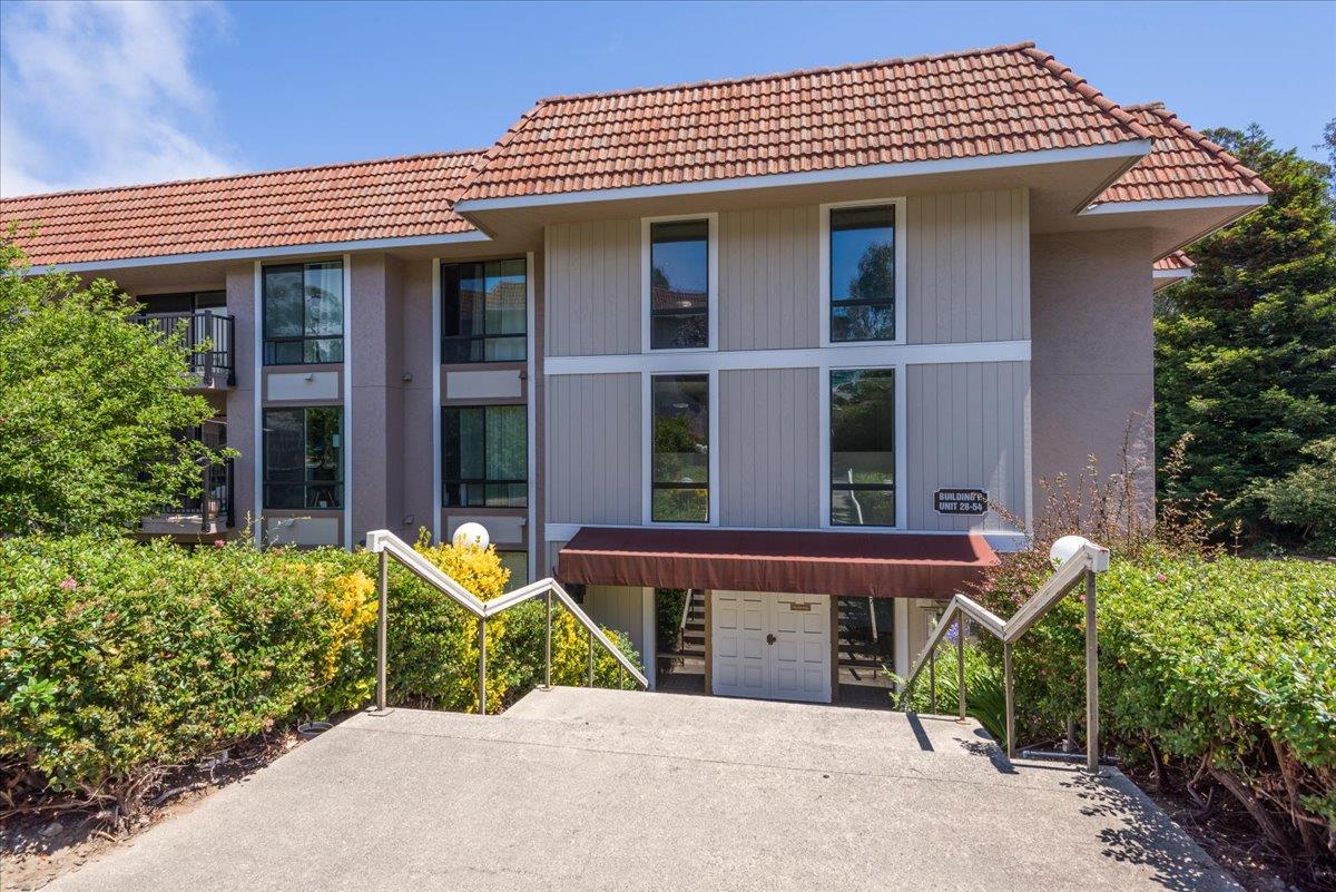 1031 Cherry Avenue 33