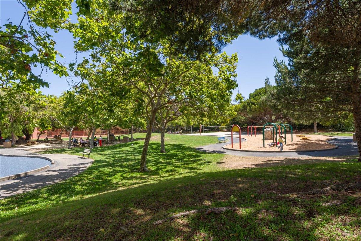 1031 Cherry Avenue 33