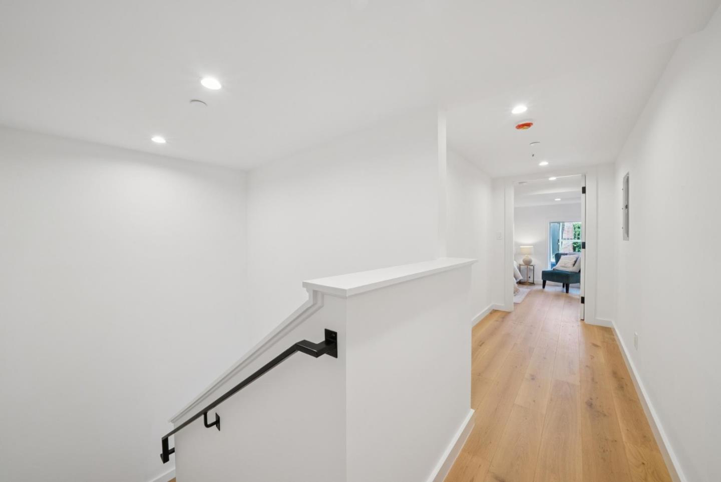 1433 Floribunda Avenue 1