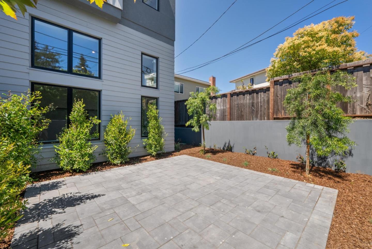 1433 Floribunda Avenue 1