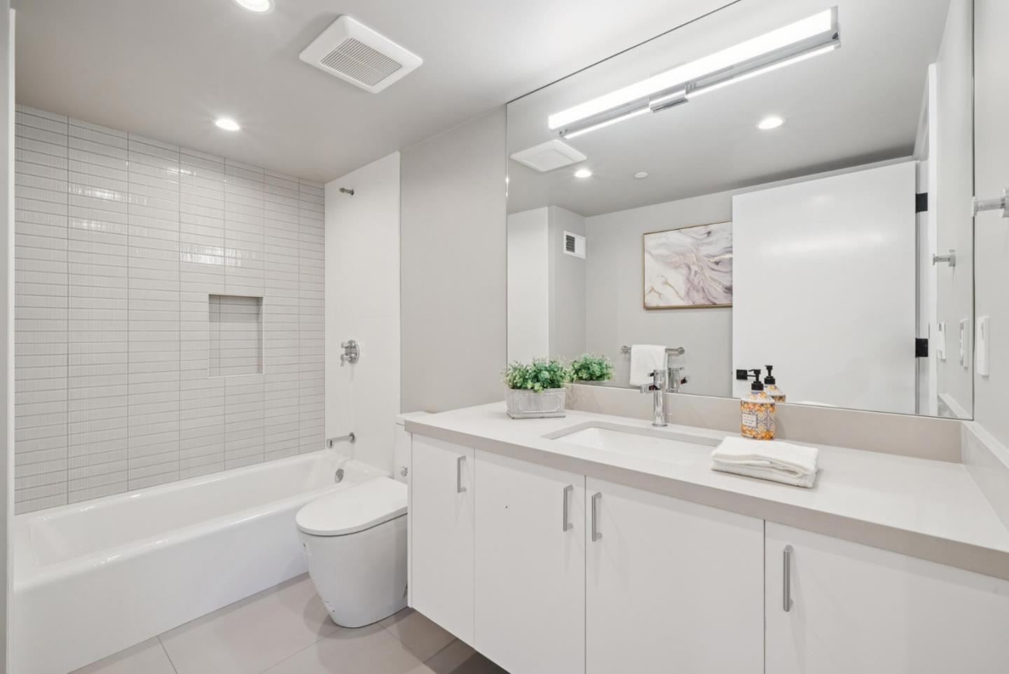 1433 Floribunda Avenue 1