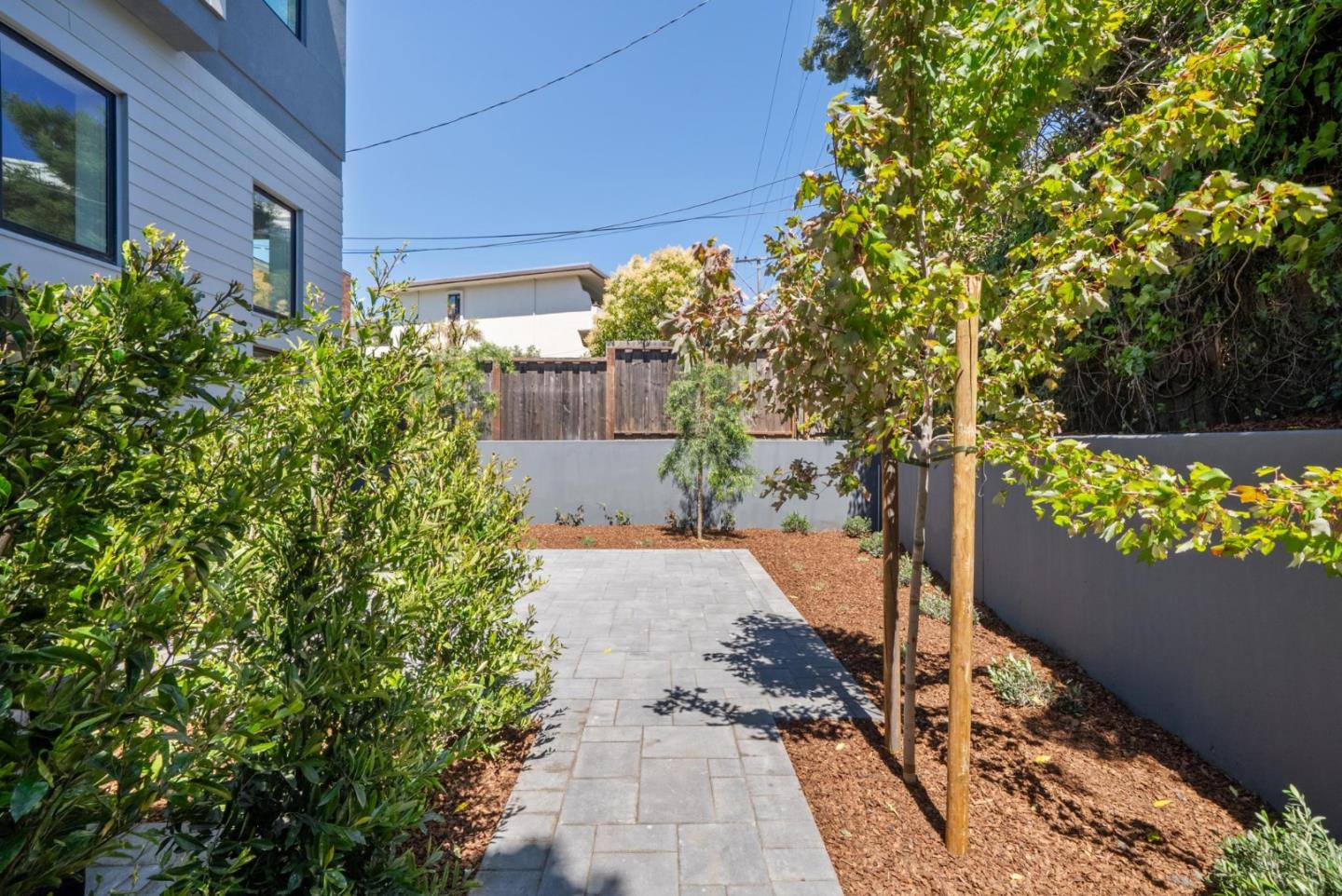 1433 Floribunda Avenue 1