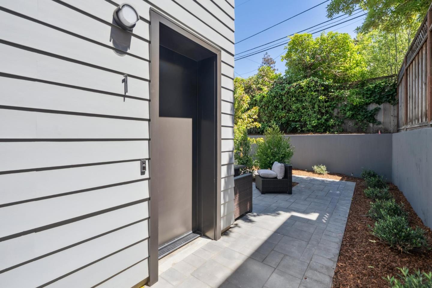 1433 Floribunda Avenue 1