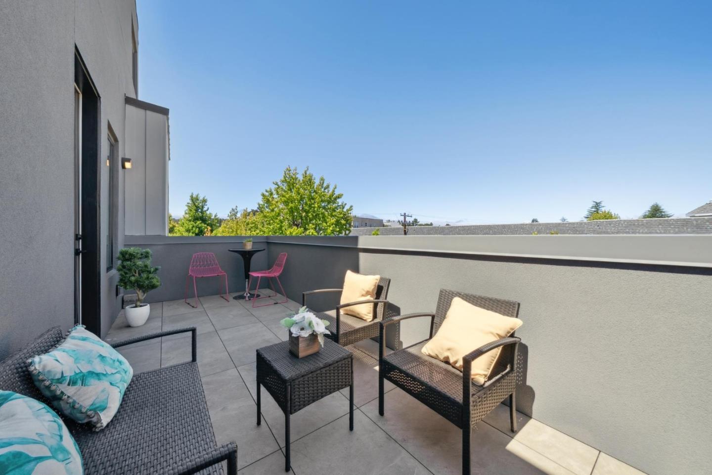 1433 Floribunda Avenue