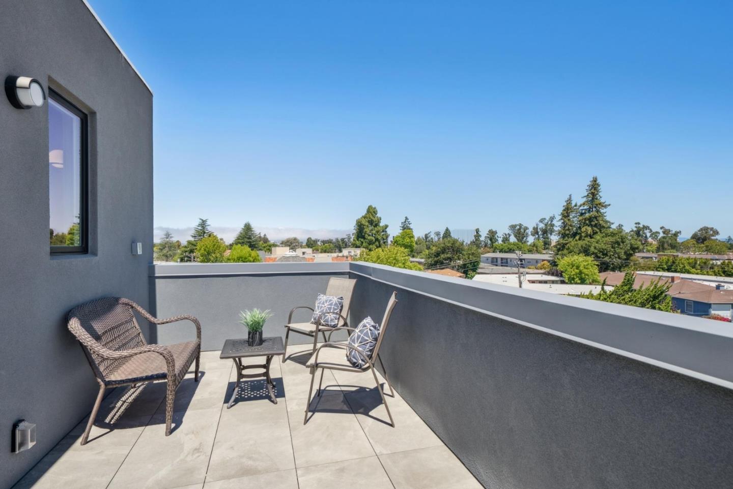 1433 Floribunda Avenue