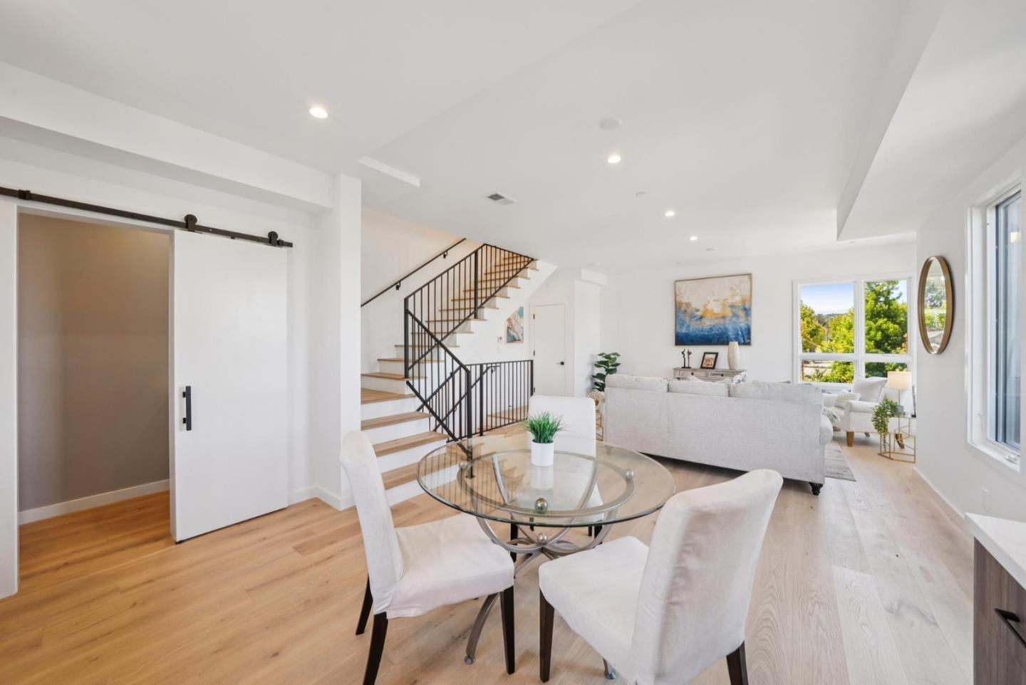 1433 Floribunda Avenue