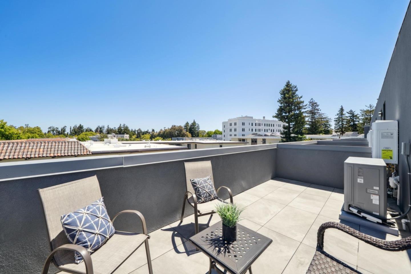 1433 Floribunda Avenue