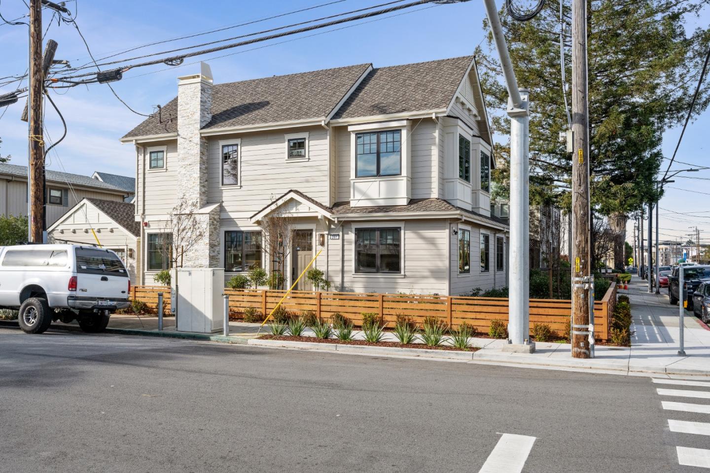 261 East Bellevue Avenue