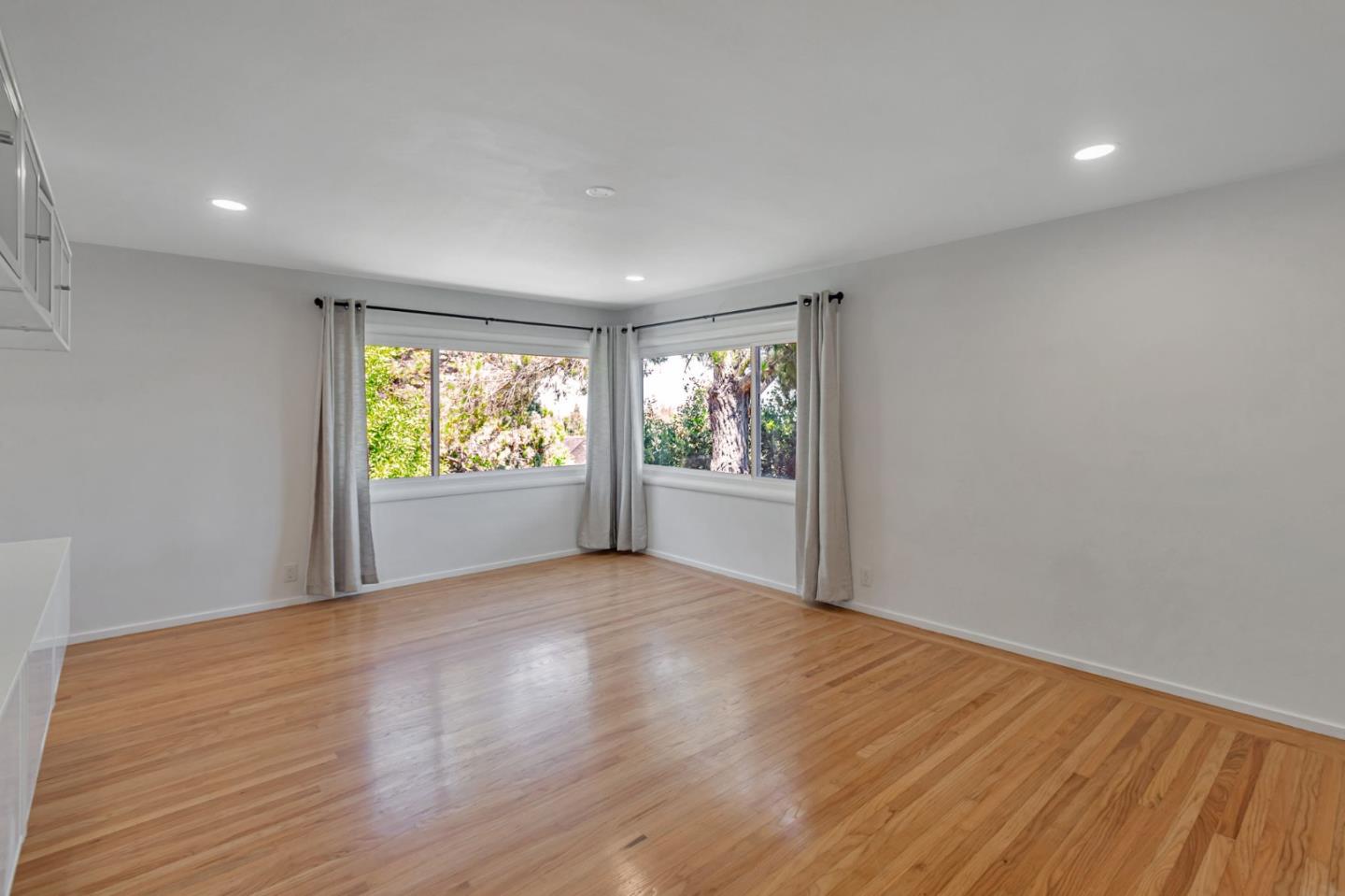 940 Black Mountain Road