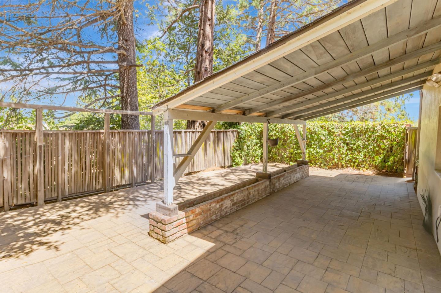 940 Black Mountain Road